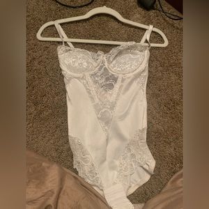White lace sexy bodysuit size 34b